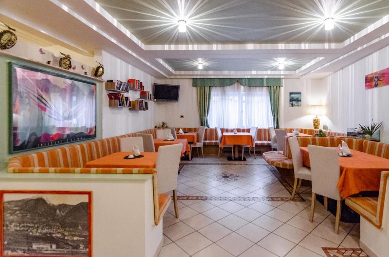 Albergo Alla Torre Siegler Im Thurm Μεράνο Εξωτερικό φωτογραφία